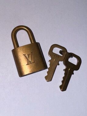 Louis Vuitton Gold Padlock and Key Set #431